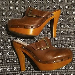 Enzo Angiolini Heeled Clogs w Buckle & Rivets Y2K Style Vintage Shoes